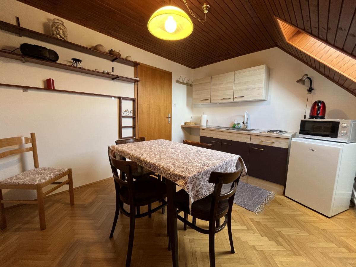 Cozzy Apartment In Nature 자그레브 외부 사진